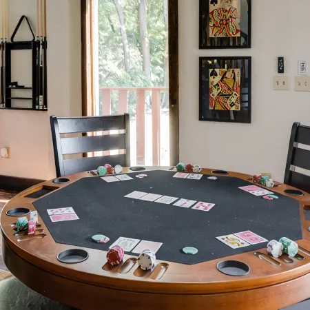 Lakefront Estate With 2 Kitchens Perfect for Events & Families