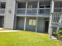 Stylish Remodeled Townhouse - Balcony