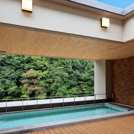 Yuki Lodge