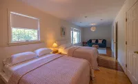 Country Estate Outside Hudson - Heated Extra Large Pool w/ Outdoor Barrel Sauna - 4-Star