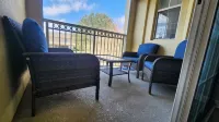 Get away from it all in a place that's close to it ALL! Renovated - near Disney! - Wifi