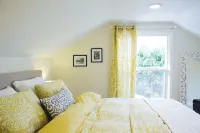 Adorable attic cottage in the heart of Oregon Wine Country. - 4-Star