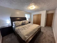 Cozy Corner at College Center of Town Sleeps 4 - Homestays
