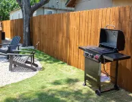 Attractive 2 Bedroom Cottage Centrally Located with Fire Pit - Country Houses