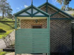 Lovely 1 Bedroom Unit in Buchan.