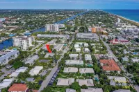 Two Bedroom Boutique Condo 2 Blocks from the Beach and Atlantic Avenue - 2-Star