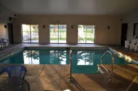Sky Lodge Inn & Suites - Delavan - 2 estrellas