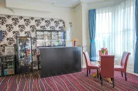Iris Hotel Llandudno - 2-Star