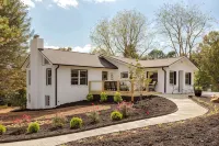 Newly renovated, convenient to area attractions yet very serene - Wi-Fi