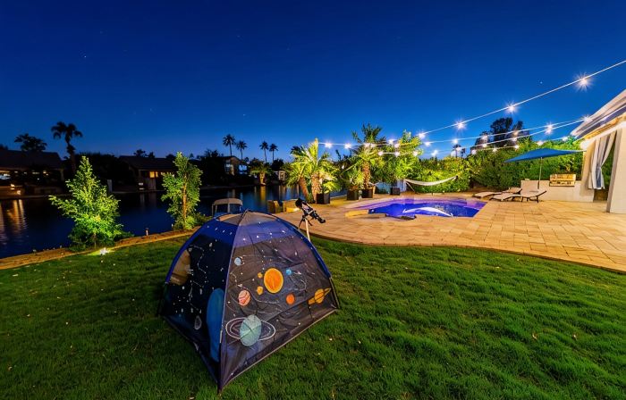 Lakefront!FREE Heated Salt water Pool, Spa! Boat! Kayak! Arcades!EV charger.