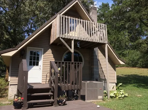Fairytale cottage in Chickamauga, GA - 3-Star