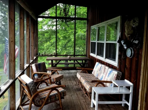 Secluded Hillside Property with Valley Views and Fishing Pond - Chalets