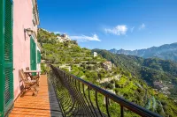Spotless Sea View, Hot Tub, Ravello Luxury Villa. - Condos
