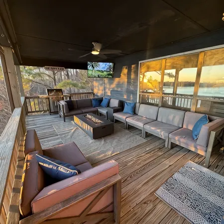 Blue Cottage at Sunset Cove, Bunk room 2 story dock! Best views!