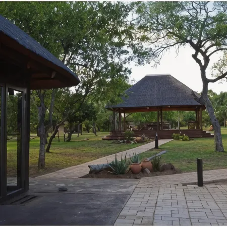 Kubu Bush Lodge