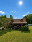 Private Manor Catskills - Windham | 6Br, 4 BA, Pool, Hot Tub & Cinema, Gardens - Wi-Fi