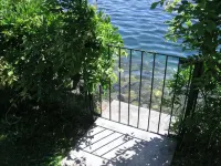 STUNNING LARGE APARTMENT WITH VIEW, GARDEN AND DIRECT ACCESS TO LAKE ORTA - 3 stelle