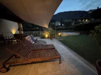 Nestled in the Green Hills of Lucca, Just Minutes from the Walls of Lucca - Huvilat