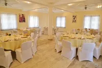 Eden Vale Hotel - breakfast
