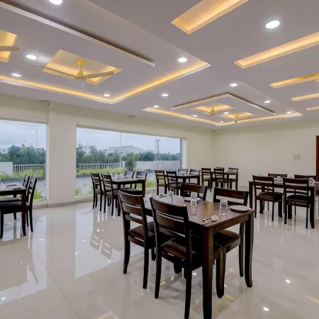 Hotel Royal Suites