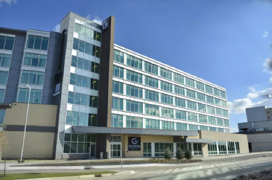 The Grand Winnipeg Airport Hotel by Lakeview