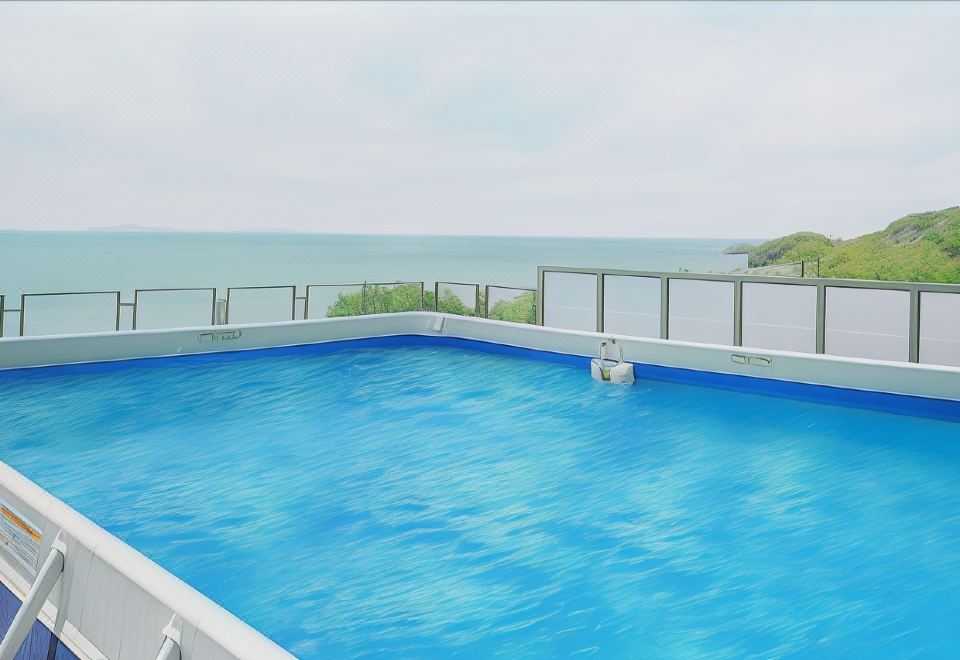Ganghwa Hi Mom Kids Family Pension Black - Housity