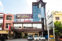 RedDoorz Plus @ Hotel Alden Makassar Hotels in Ujung Pandang