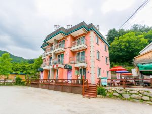 Muju Rose Pension