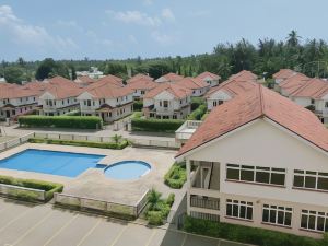 Azanza Mtwapa Holiday Home-B