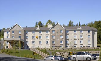 Super 8 by Wyndham Sainte Agathe des Monts