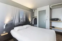 B&B HOTEL Avranches Baie du Mont Saint-Michel Hôtels à : Avranches