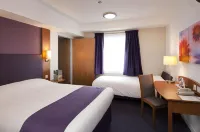Stirling South (M9, J9) Hotels near King’s Park