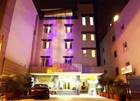 Hotel Kingston Park Near Ganga Ram Hospital - Free Parking