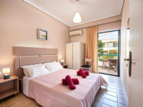 Prestige Holiday Apartments 科斯酒店