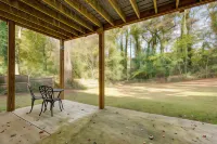 Atlanta Apartment with Grill 7 Mi to Downtown!