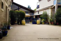Le Clos des Aramons Hotels in Bernis