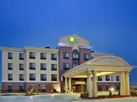 Holiday Inn Express & Suites Pryor