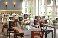 Bernstein Acamed Resort Hotels in Hecklingen