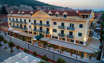 Ionian Plaza Hotel