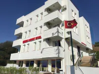 Cicek Apart Hotel فنادق في Fahrettinpasa Mahallesi