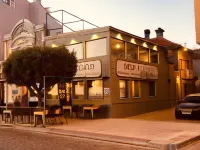 Aqui Há Gato Hotels near Vila Praia de Âncora