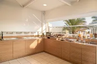 Elia Platanias - breakfast