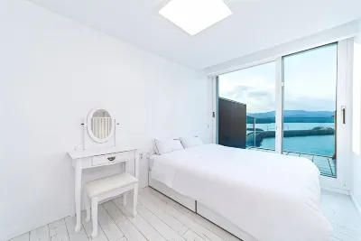 Pohang Page 38 Pension Hotels near Hwajin Beach