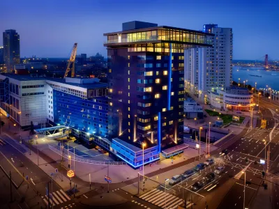 DoubleTree by Hilton Rotterdam Centre Отели рядом с достопримечательностью «Мост Эразма»