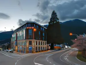 Ramada by Wyndham Queenstown Central