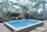 The Clara Beach and Guest House - piscina