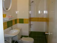 2 King Beds with Taxi Meetgreet Service