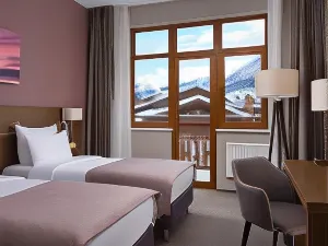 Green Flow Hotel