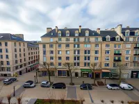 Logis Hotel du Chateau Hotels near Caen Castle