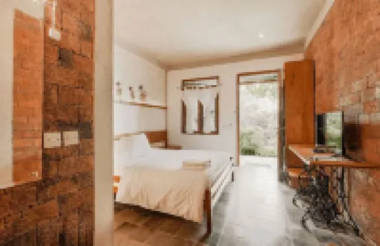 Djajanti House